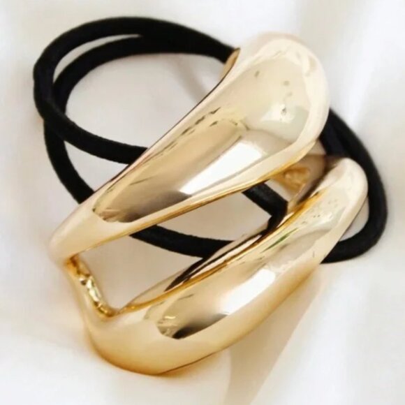 NWOT Gold Hair Tie Accessory
